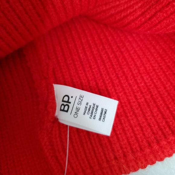 NEW BP Nordstrom Red Gold Ribbed Cuffed Beanie Hat Cap Winter Snow - Picture 4 of 4